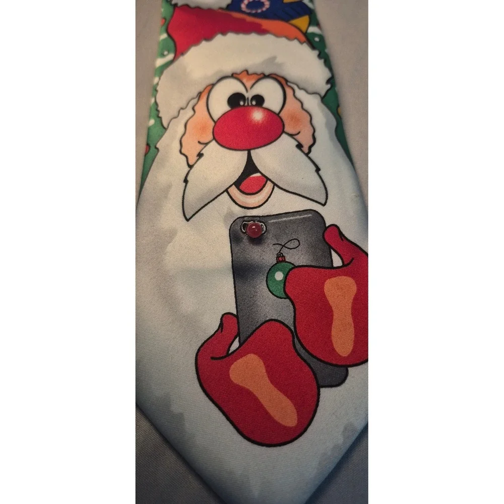 Noel Holiday Collection Mens Christmas Tie Santa Reindeer Smartphone Green Black